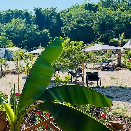 Luxury tent Glamping La Yurta Nel Luxe Glampingtent *